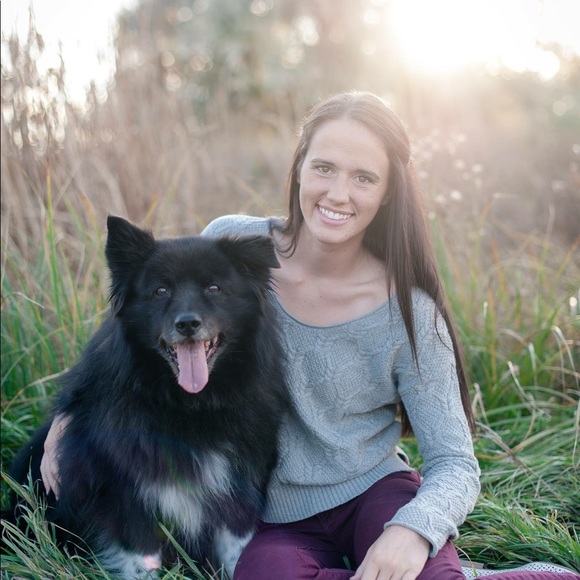 Welcome to my closet! 🎉 - Picture 5 of 6